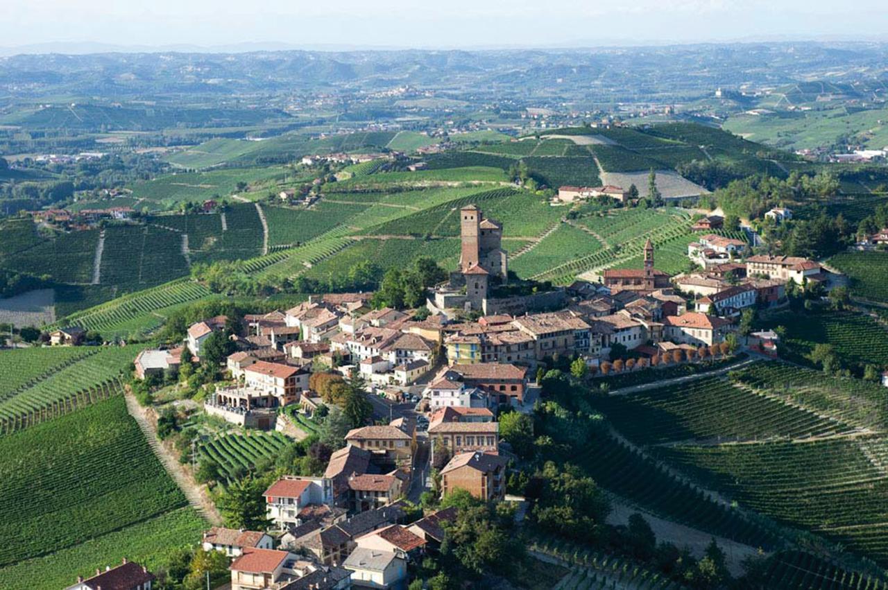 Locanda Italia Serralunga d'Alba Dış mekan fotoğraf